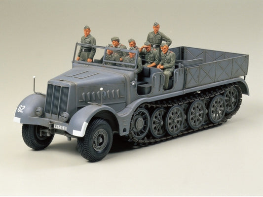 Tamiya 1/35 German 18T Heavy Half Track "Famo"
