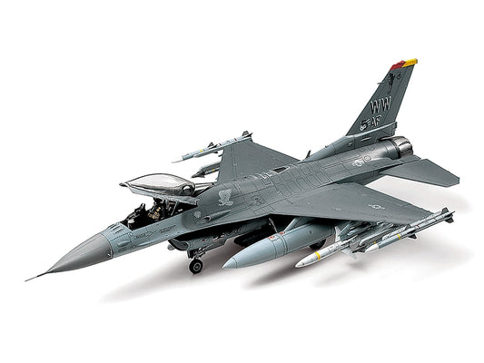 Tamiya 1/48 Lockheed Martin F-16Cj (Block 50) Fighting Falcon