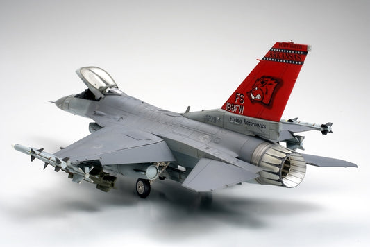 Tamiya 1/48 Lockeed F-16C (Block 25/32) Fighting Falcon Ang